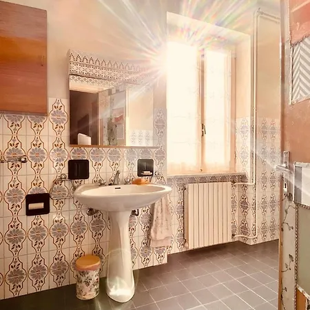 La Casa Rossa Semesterbostad Camerana