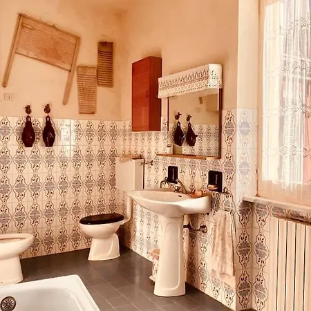Semesterbostad La Casa Rossa