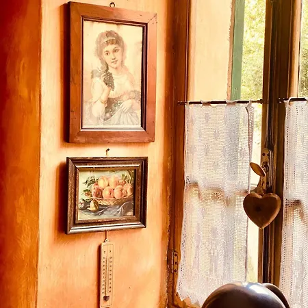 La Casa Rossa بيت للعطل Camerana