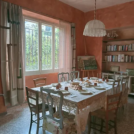 度假居 La Casa Rossa *