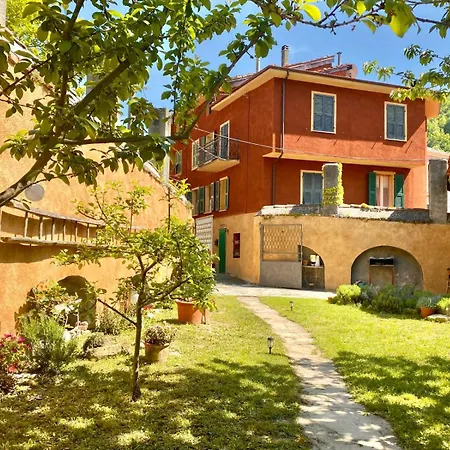 La Casa Rossa Vakantiehuis Camerana